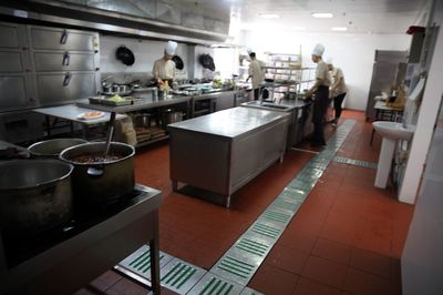 直擊后廚 | 大型餐飲單位聚餐多，食品安全更要注重細節(jié)（上）——餐飲管理篇